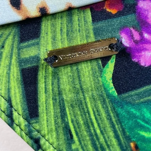 Victoria’s Secret Leopard jungle print sexy Bikini - Picture 3 of 8